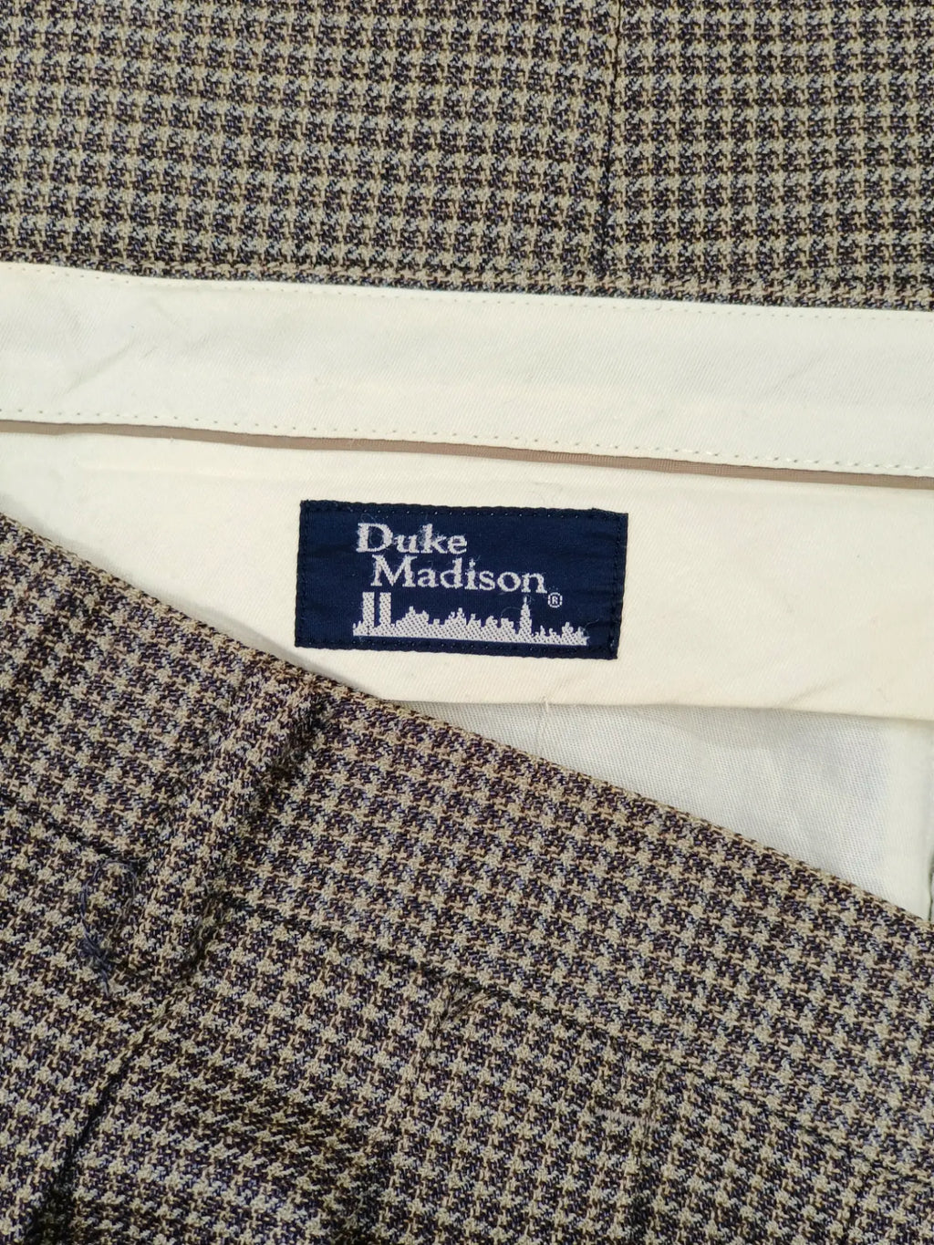 Duke Madison - [32-33]