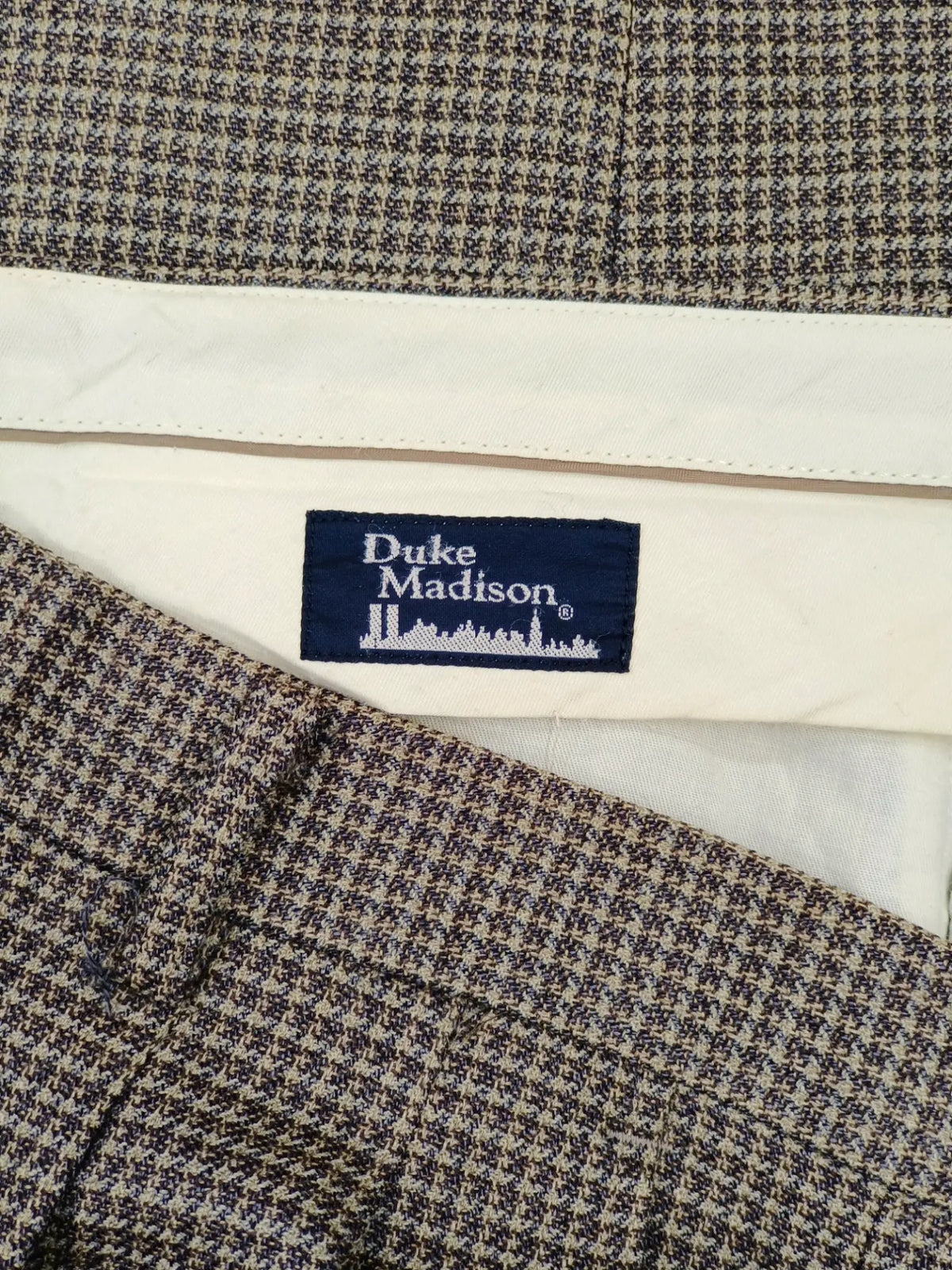 Duke Madison - [32-33]
