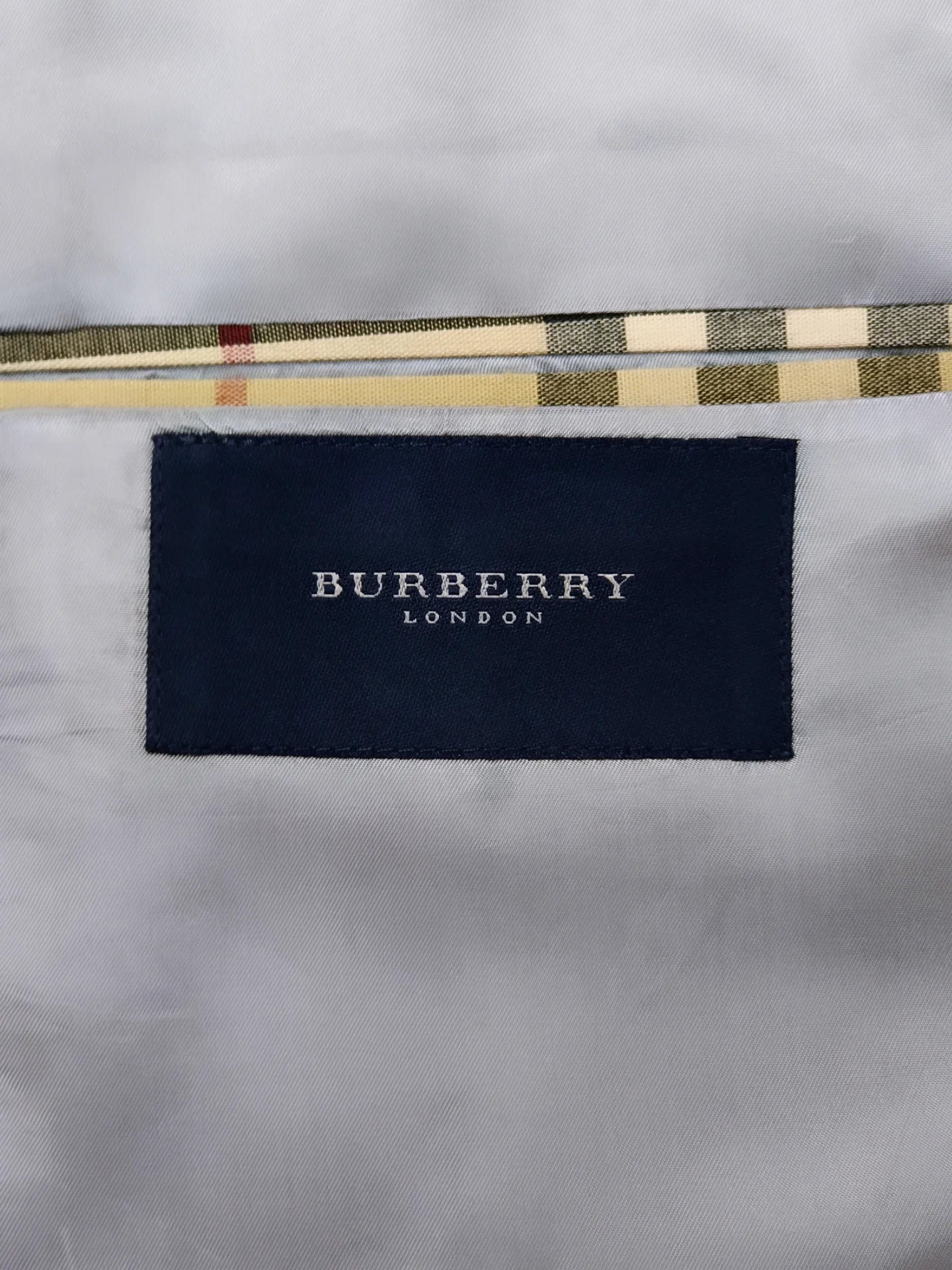 Burberry - [L]