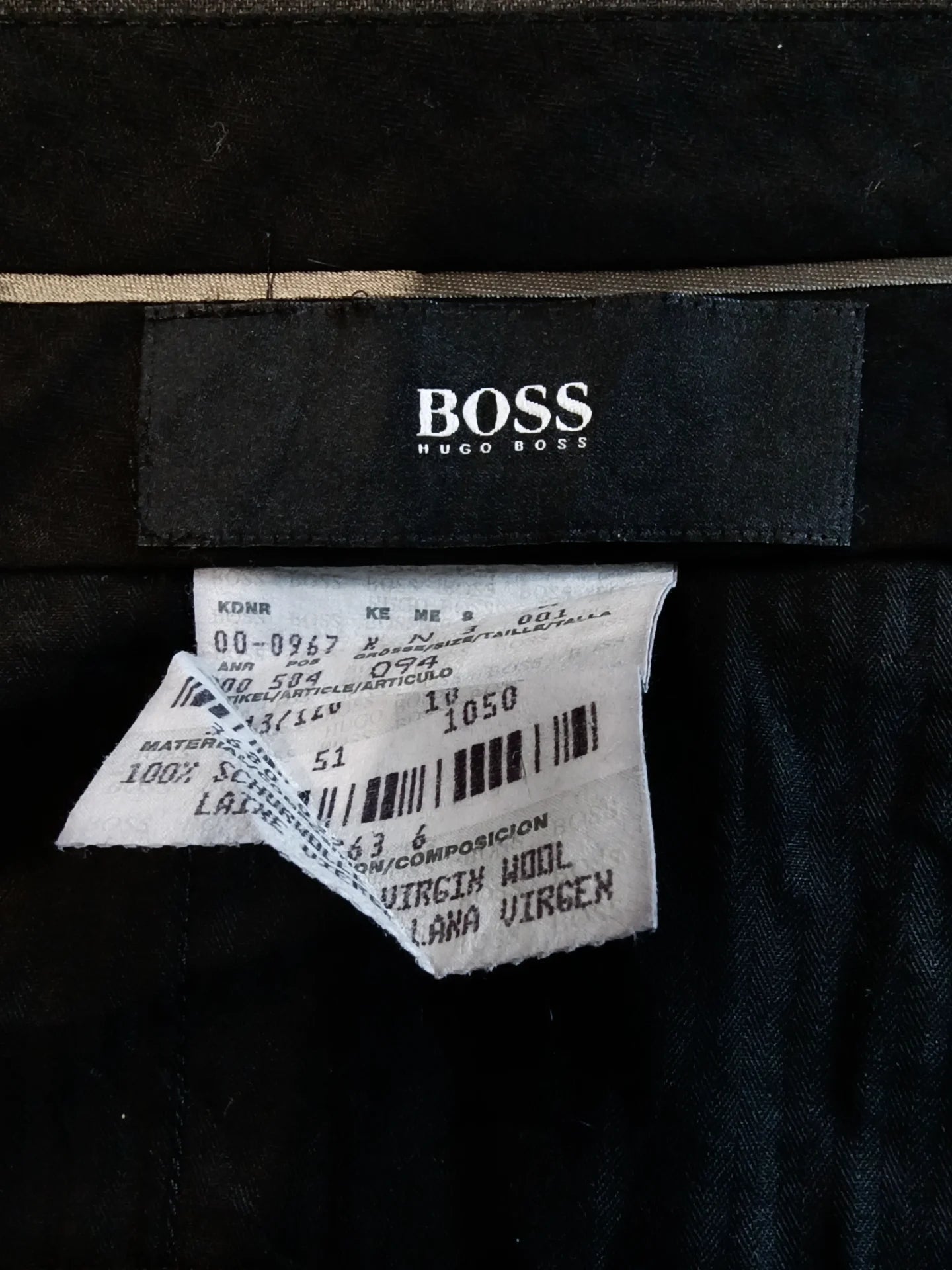 Hugo Boss - [32-33]