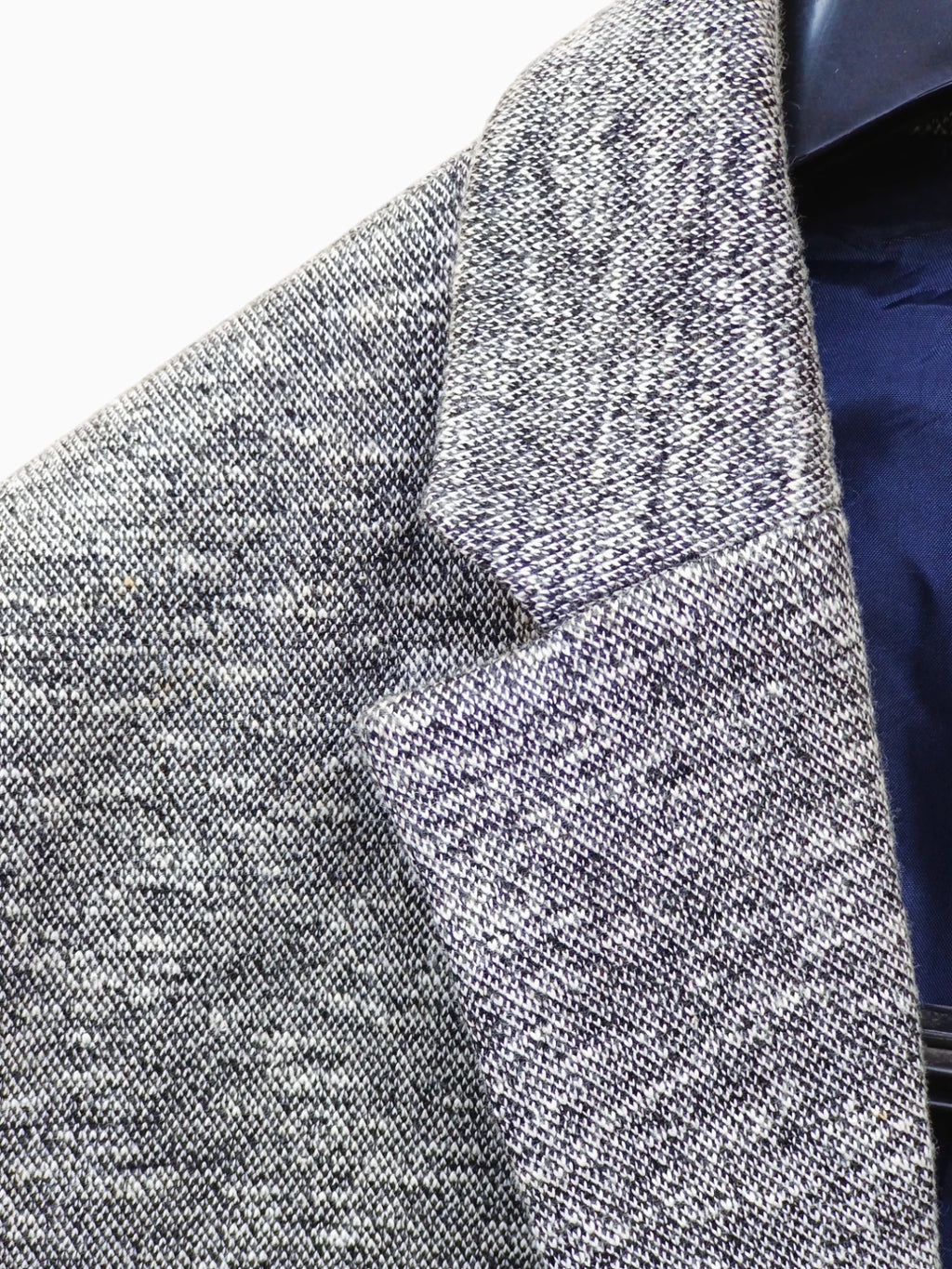 River Island - [M]