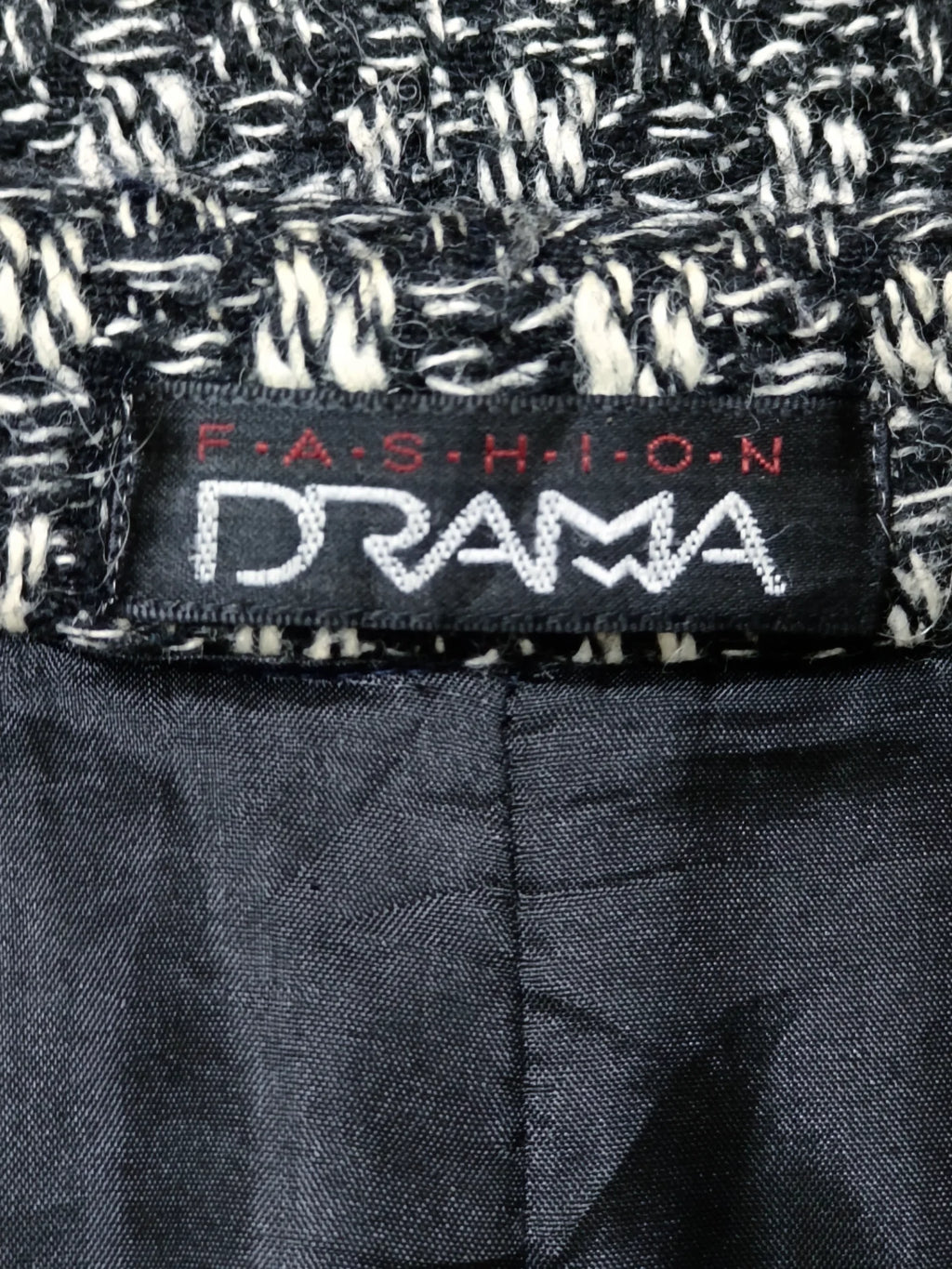 Drama - [L]