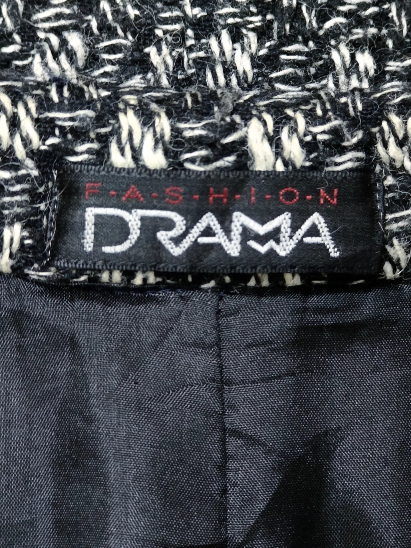 Drama - [L]