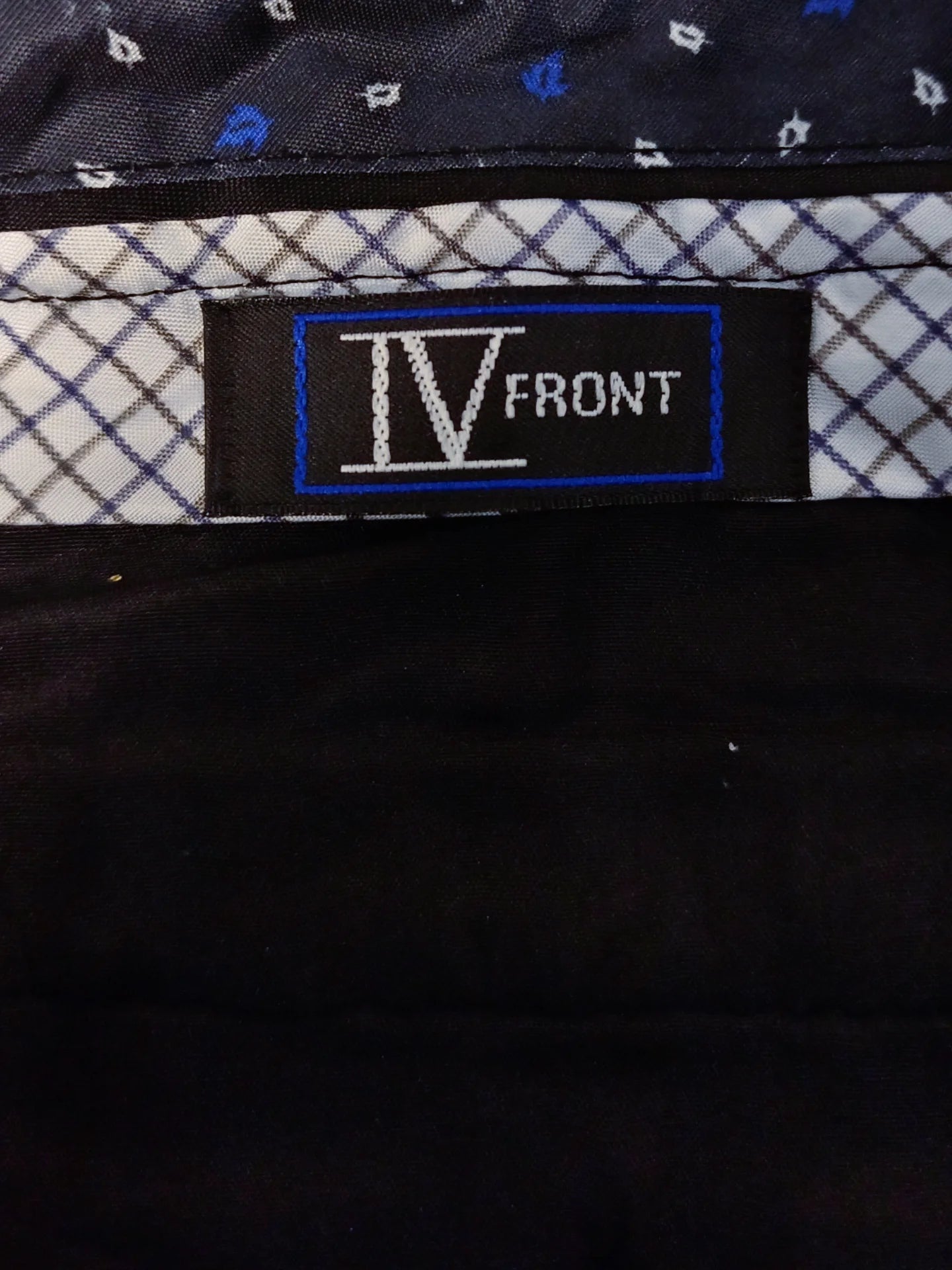 Four Front Golf - [33-34]